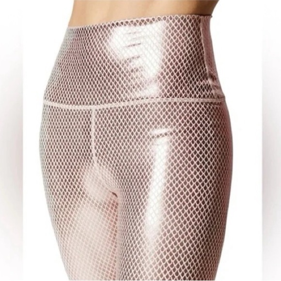 Carbon38 Metallic Pink Leggings - Picture 2 of 9